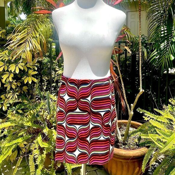 Trina Turk Rico Mini Pencil Skirt - Picture 5 of 8